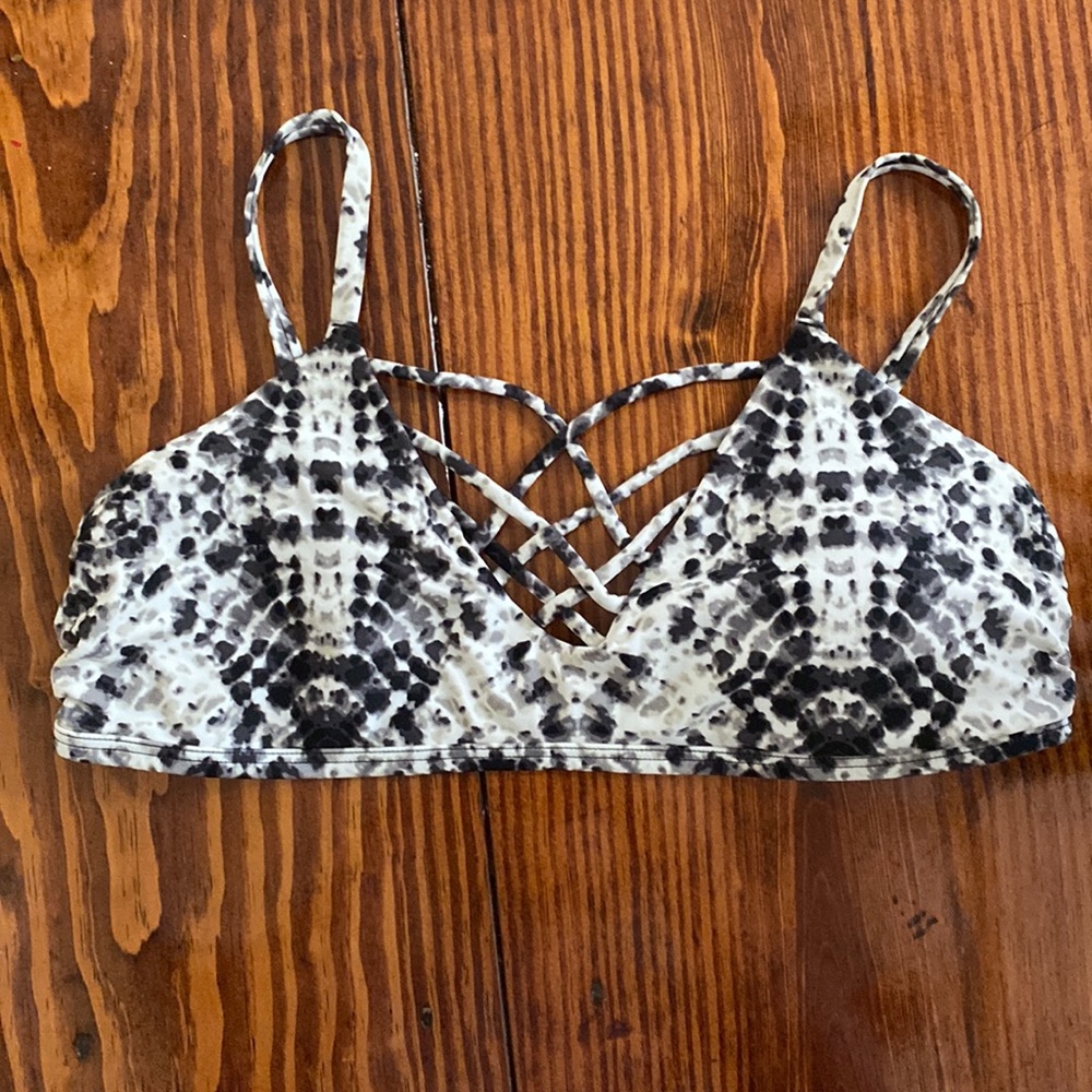 Black and White patterned Bikini top